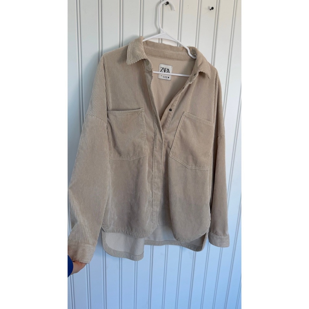 Zara jacket corduroy velvet shacket button down pocket oversized sweater chic